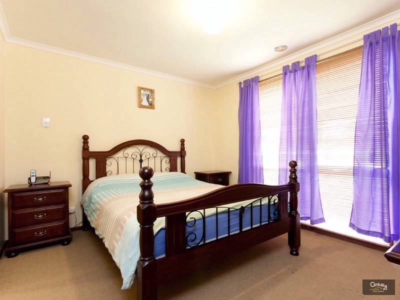 78 Lesley Drive, Hampton Park VIC 3976