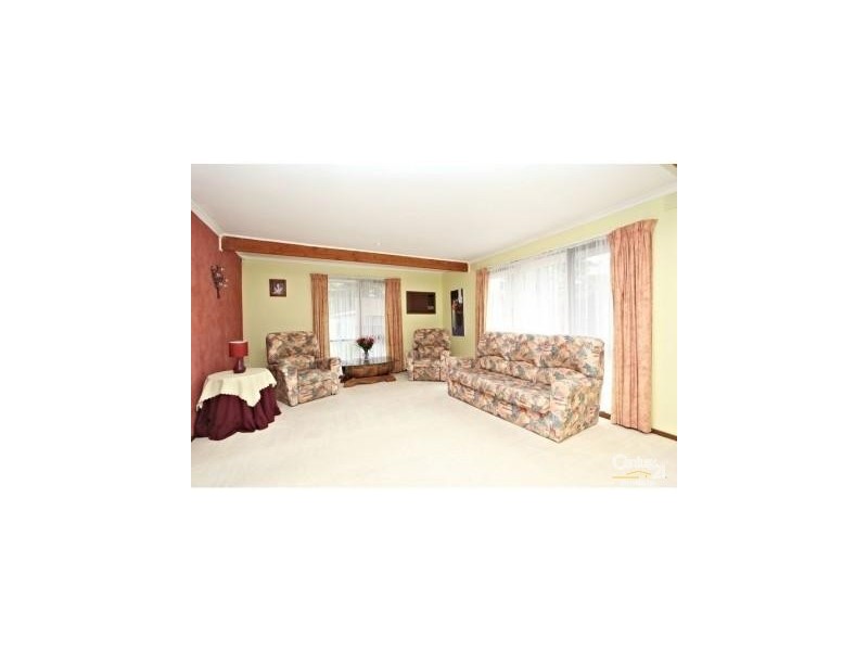 82 Endeavour Drive, Cranbourne North VIC 3977