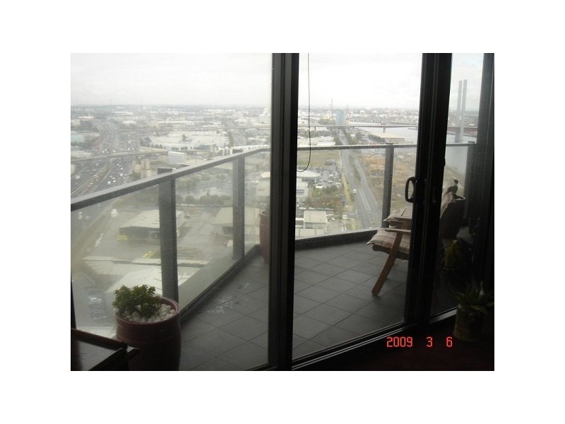 2405/90 Lorimer Street, Docklands VIC 3008
