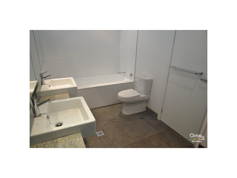 68 GEOGRAPHE ST, Docklands VIC 3008