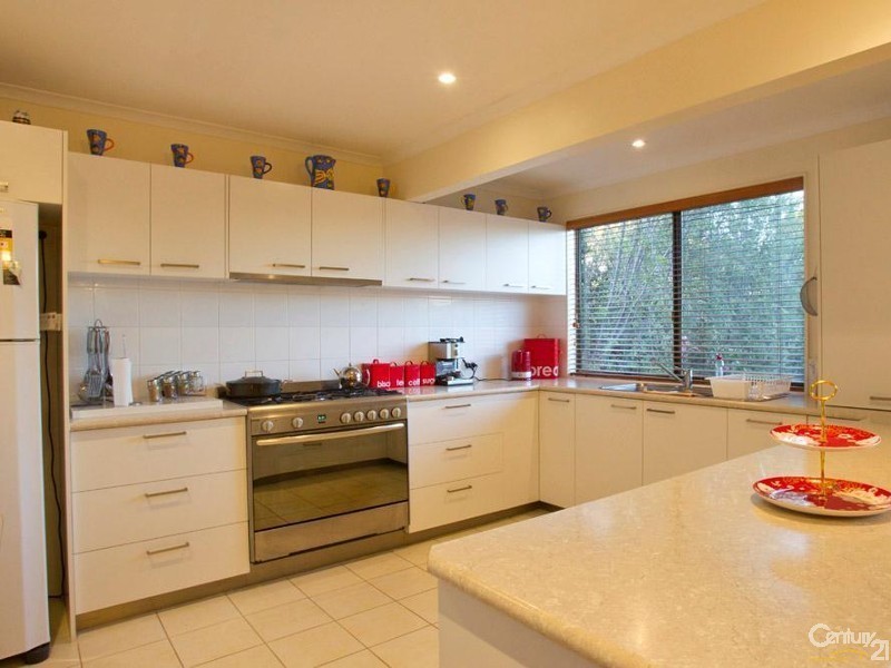 16 Pinewood Drive, Hastings VIC 3915