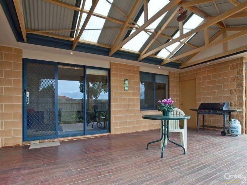 16 Kuan Yin Place, Hastings VIC 3915