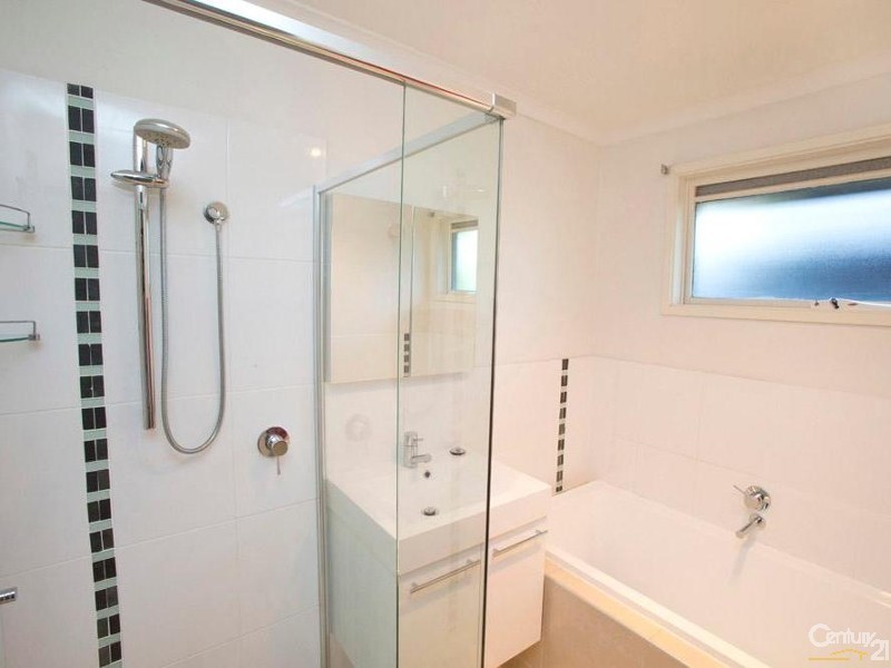 15 Deanswood Drive, Somerville VIC 3912