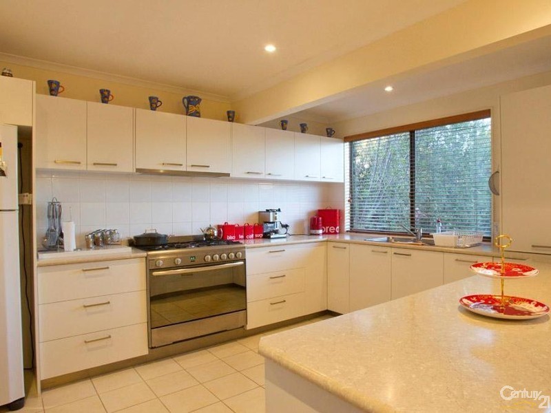 16 Pinewood Drive, Hastings VIC 3915