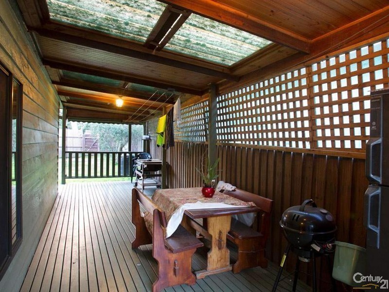 16 Pinewood Drive, Hastings VIC 3915