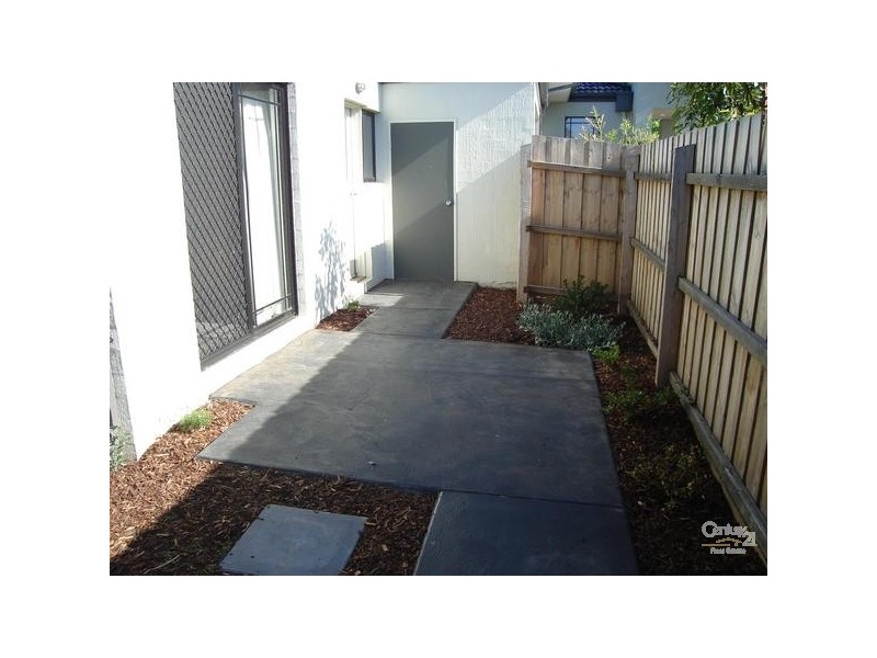 3/17-19 Douglas Street, Hastings VIC 3915