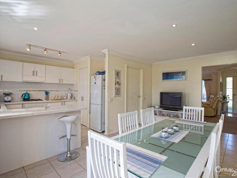 2A Raymond Street, Somerville VIC 3912