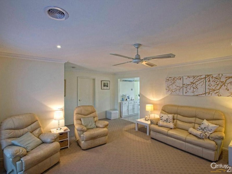 2A Raymond Street, Somerville VIC 3912