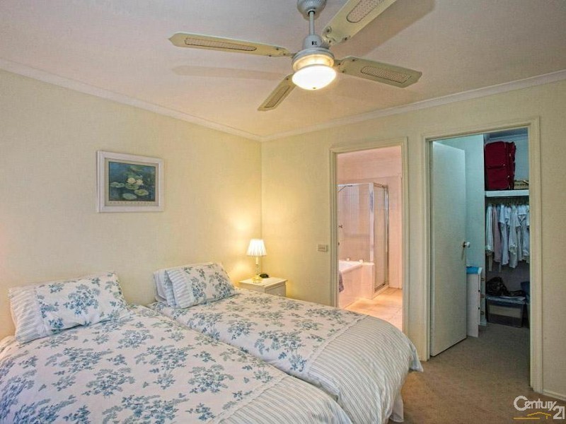 2A Raymond Street, Somerville VIC 3912