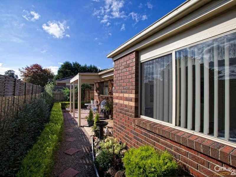 2A Raymond Street, Somerville VIC 3912