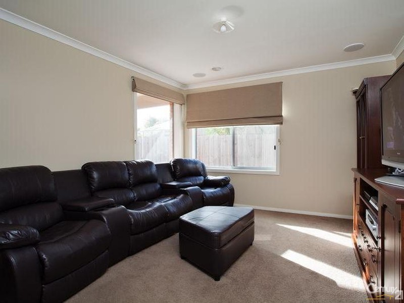 6 Windrest Place, Hastings VIC 3915