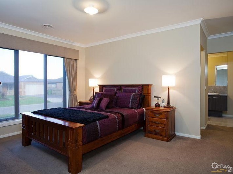 6 Windrest Place, Hastings VIC 3915