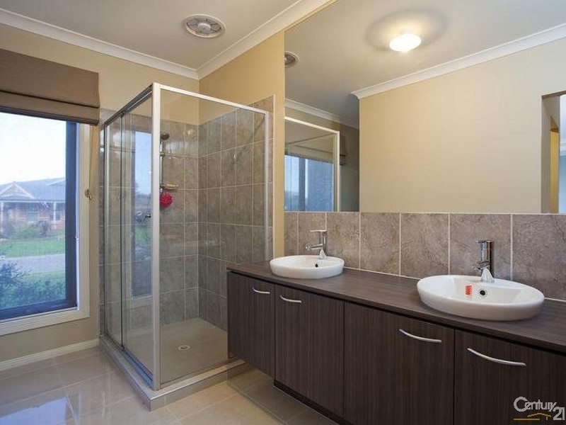 6 Windrest Place, Hastings VIC 3915