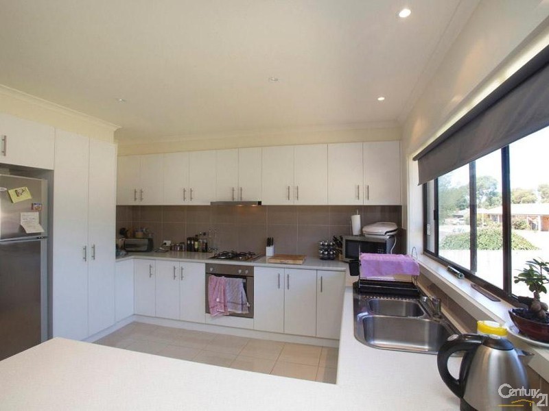 14 Hilltop Rise, Hastings VIC 3915