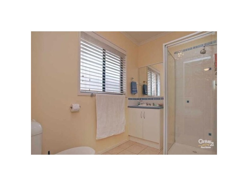 16 Kuan Yin Place, Hastings VIC 3915