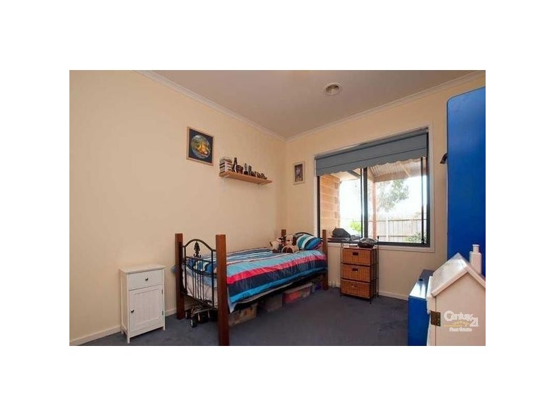 16 Kuan Yin Place, Hastings VIC 3915