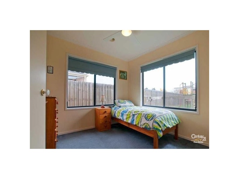 16 Kuan Yin Place, Hastings VIC 3915