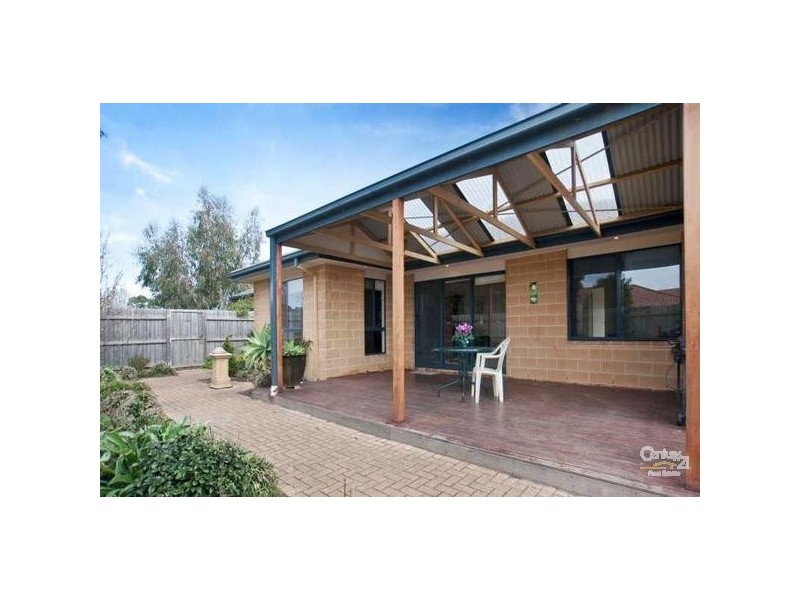 16 Kuan Yin Place, Hastings VIC 3915