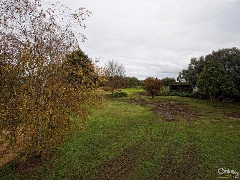 101 Myers Road, Bittern VIC 3918