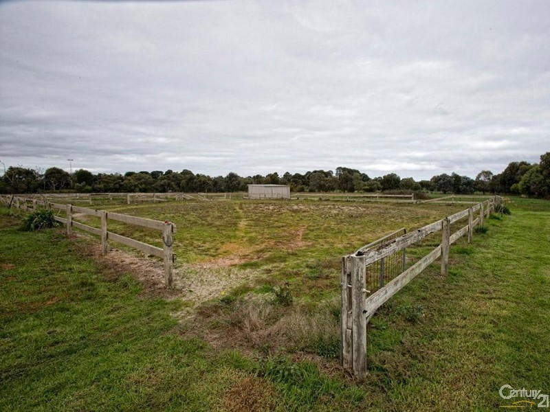 101 Myers Road, Bittern VIC 3918