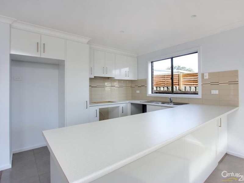 2/14 Hilltop Rise, Hastings VIC 3915