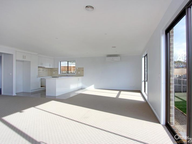 2/14 Hilltop Rise, Hastings VIC 3915