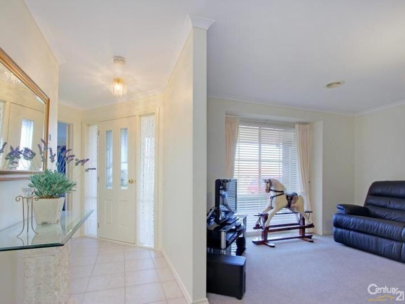 5 John Vear Close, Hastings VIC 3915