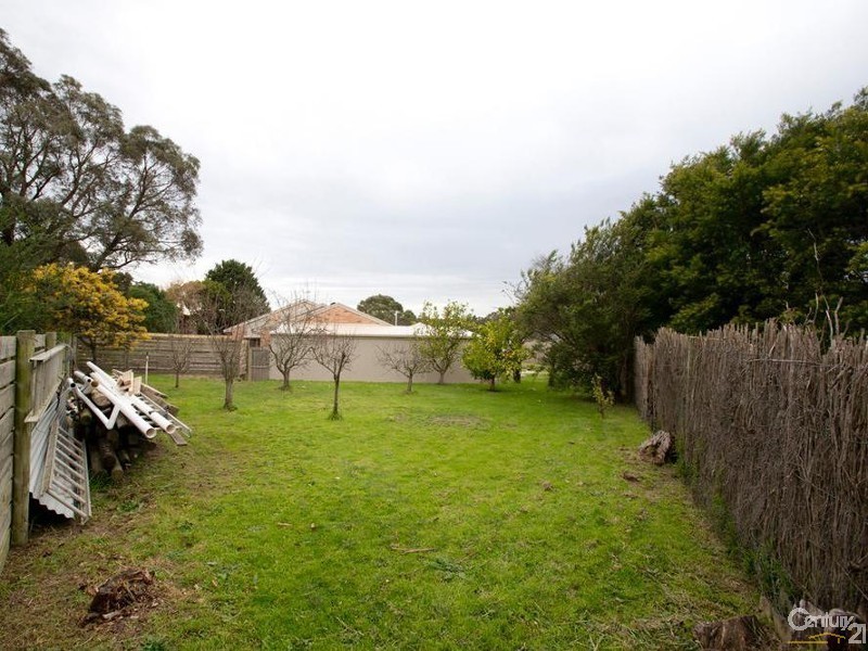 1/1 PARK STREET, Bittern VIC 3918