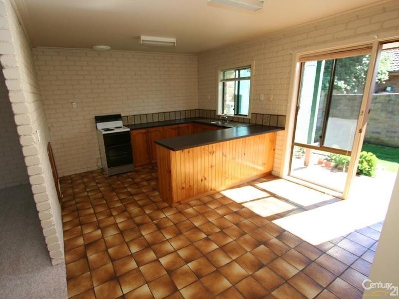 2/2 Simon Street, Hastings VIC 3915