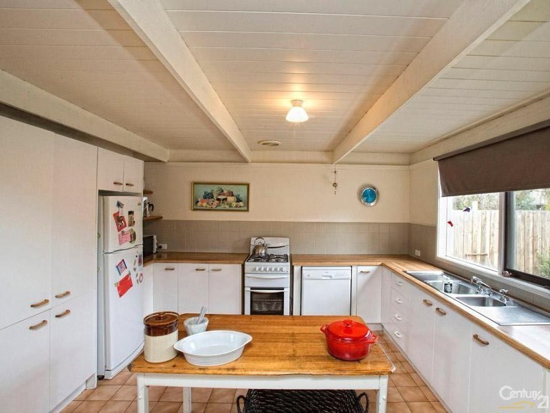 11 Austin Court, Crib Point VIC 3919