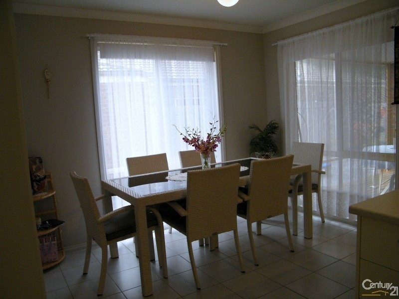 10 Mitch Court, Somerville VIC 3912