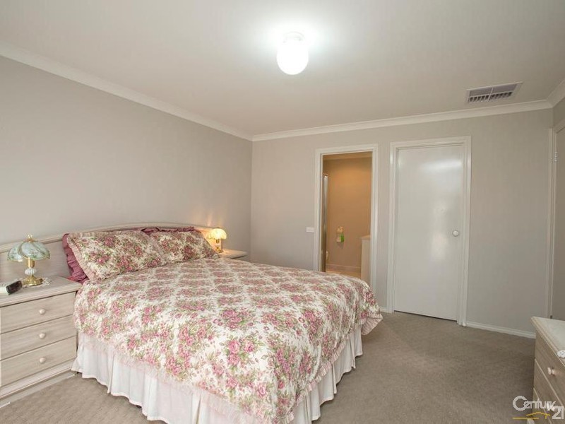 10 Mitch Court, Somerville VIC 3912