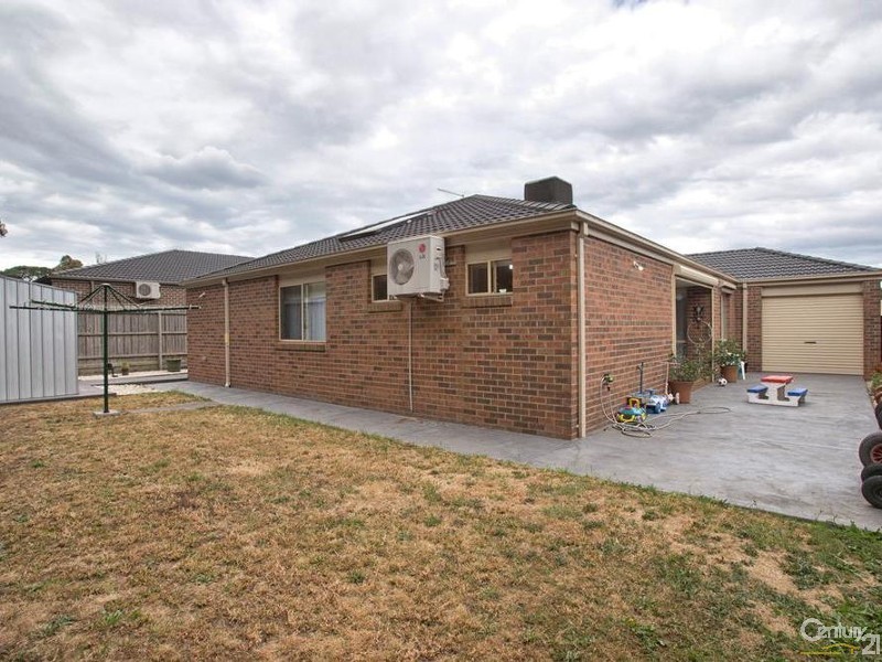 10 Mitch Court, Somerville VIC 3912