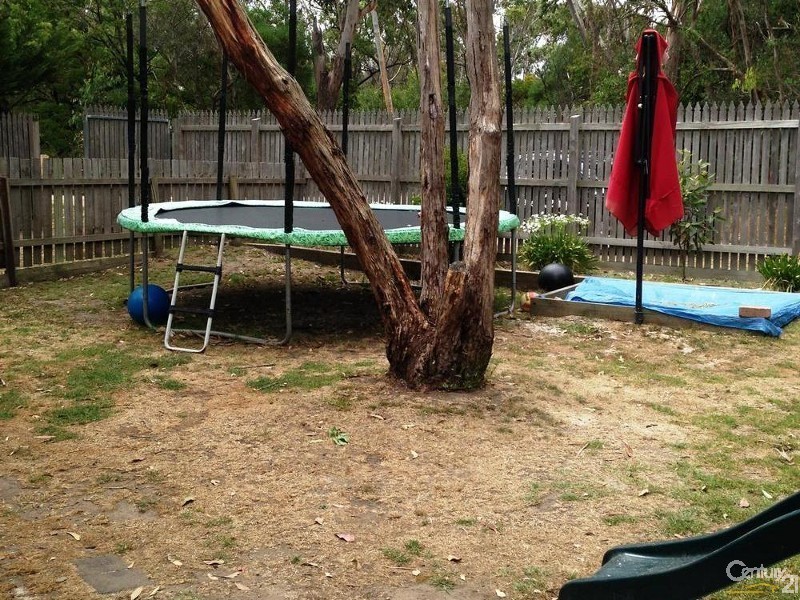 2 Morton Crescent, Bittern VIC 3918