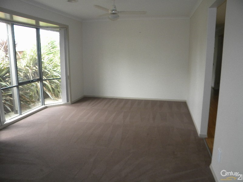 8 Seaspray Court, Hastings VIC 3915