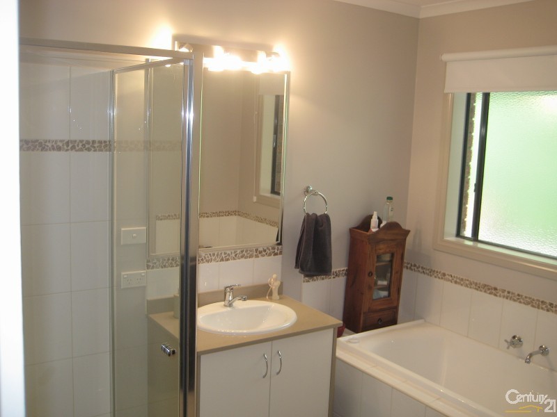 8 Seaspray Court, Hastings VIC 3915