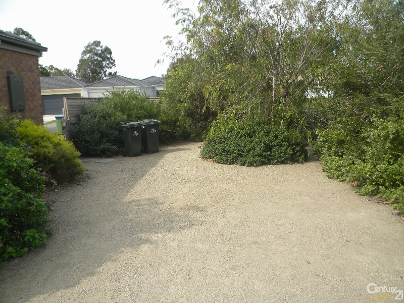 8 Seaspray Court, Hastings VIC 3915