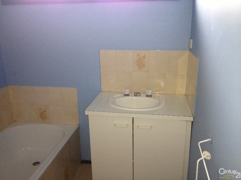 8 Cedar Drive, Hastings VIC 3915