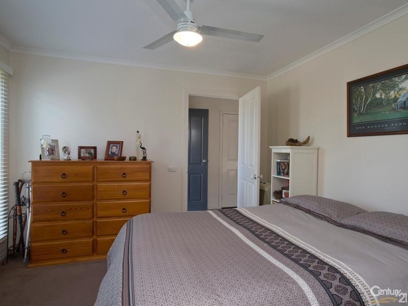 12 Mariners Way, Hastings VIC 3915