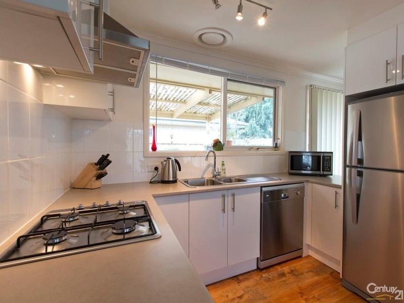 17 Railway Crescent, Hastings VIC 3915