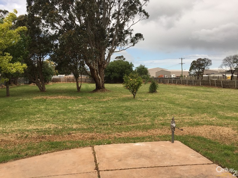 39 Mornington Tyabb Road, Tyabb VIC 3913