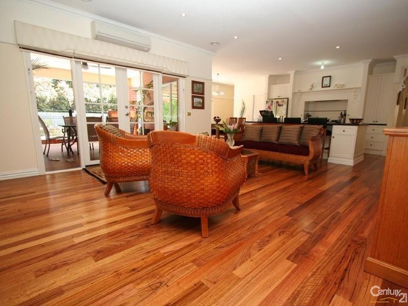 8 Kuan Yin Place, Hastings VIC 3915