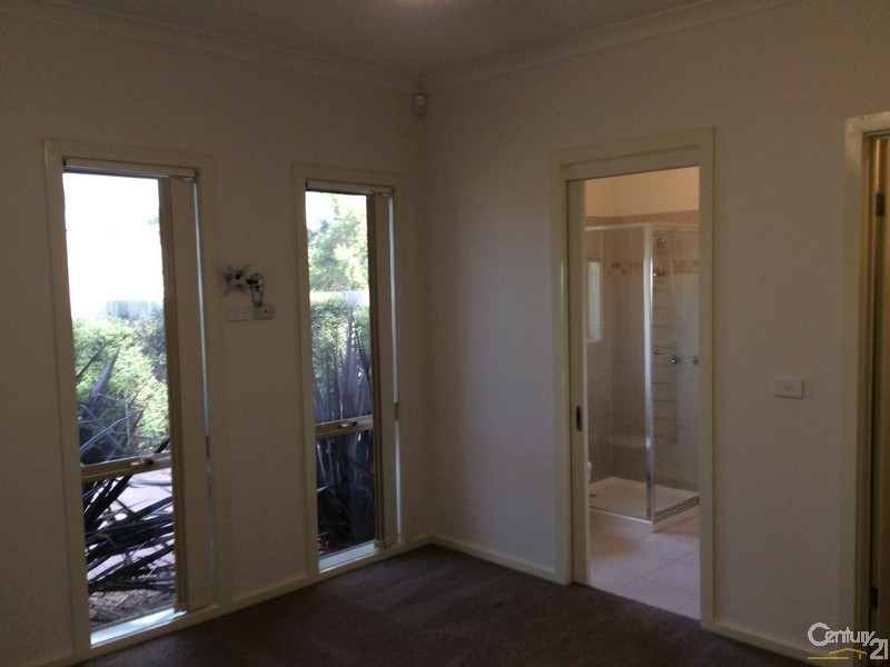 2/7 Herring Street, Hastings VIC 3915