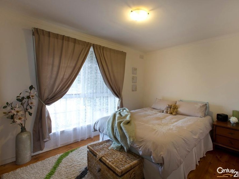 17 Railway Crescent, Hastings VIC 3915