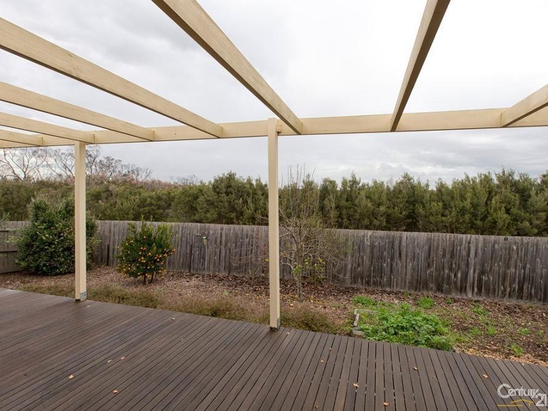 38 Warranqite Crescent, Hastings VIC 3915