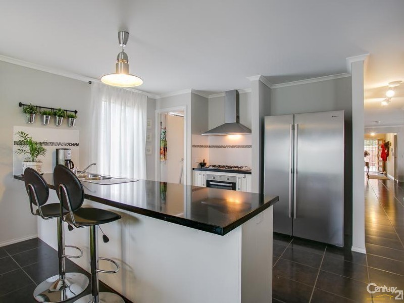 77 Hendersons Road, Bittern VIC 3918