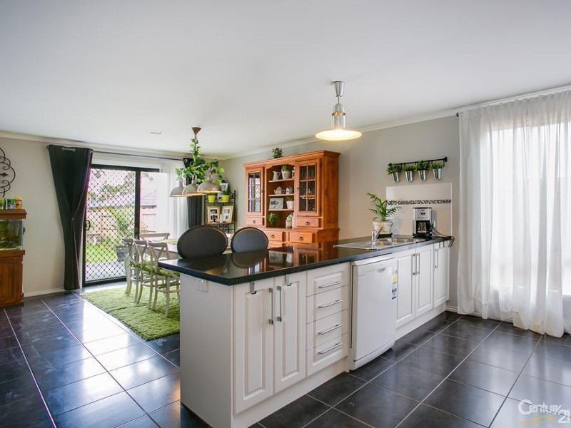 77 Hendersons Road, Bittern VIC 3918