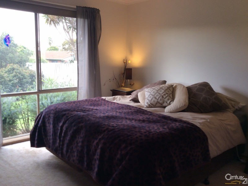 1 Huon Close, Hastings VIC 3915