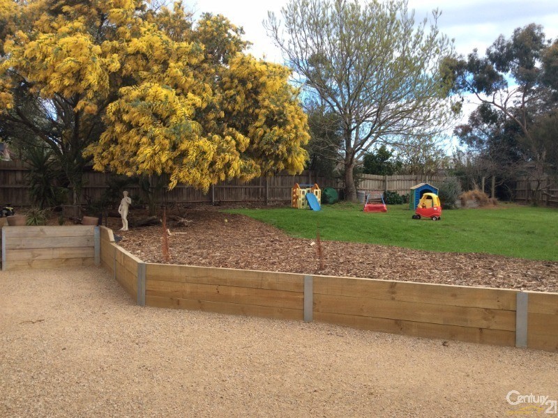 1 Huon Close, Hastings VIC 3915