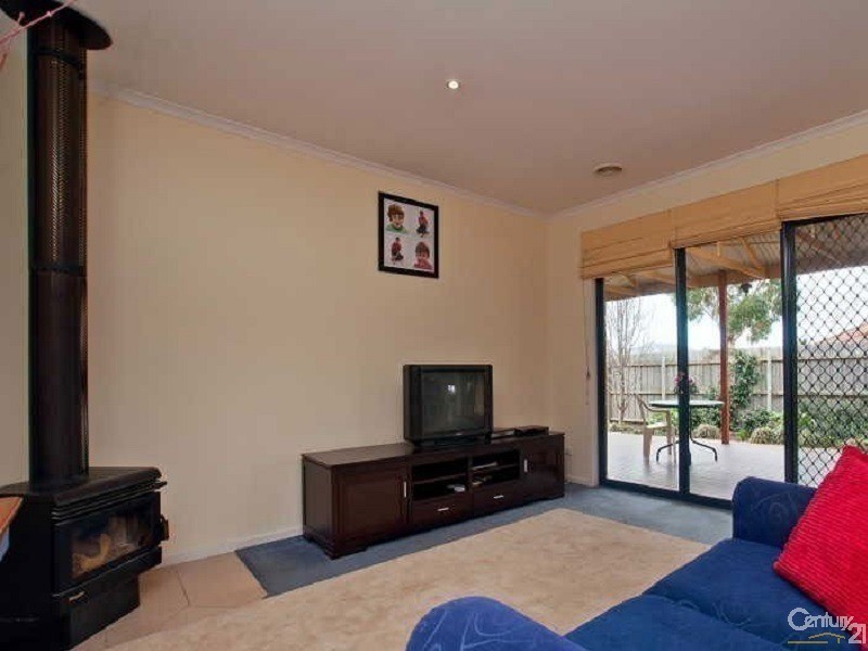 16 Kuan Yin Place, Hastings VIC 3915